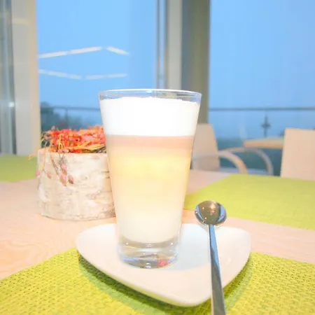 Duhner Strandhus 호텔 *