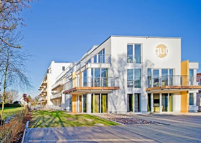 Duhner Strandhus Отель *