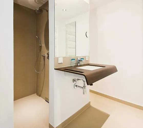 Отель Duhner Strandhus Куксхафен