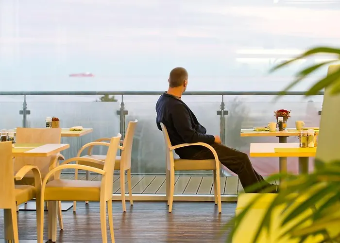 Отель Duhner Strandhus *